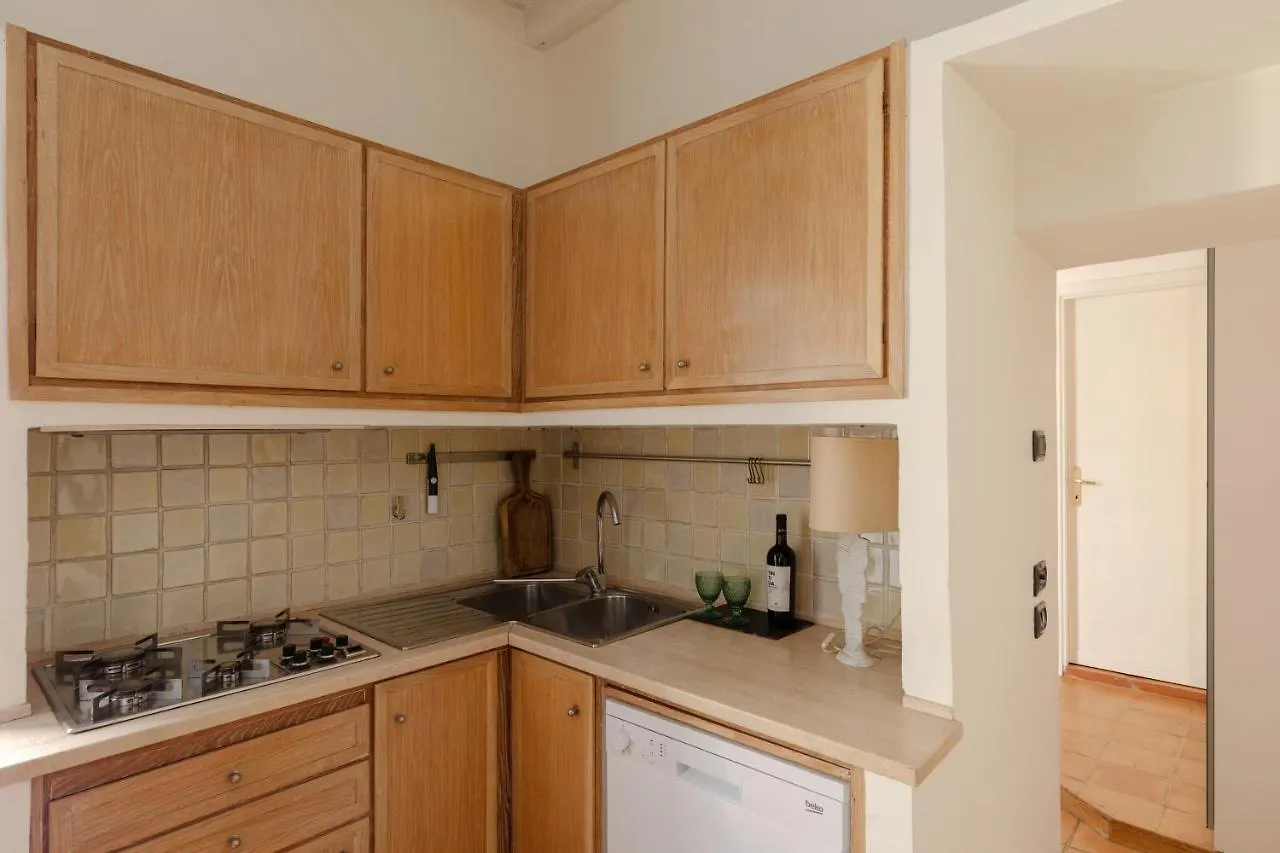 Cozy Apartment With Private Garden At Spanishsteps Rome