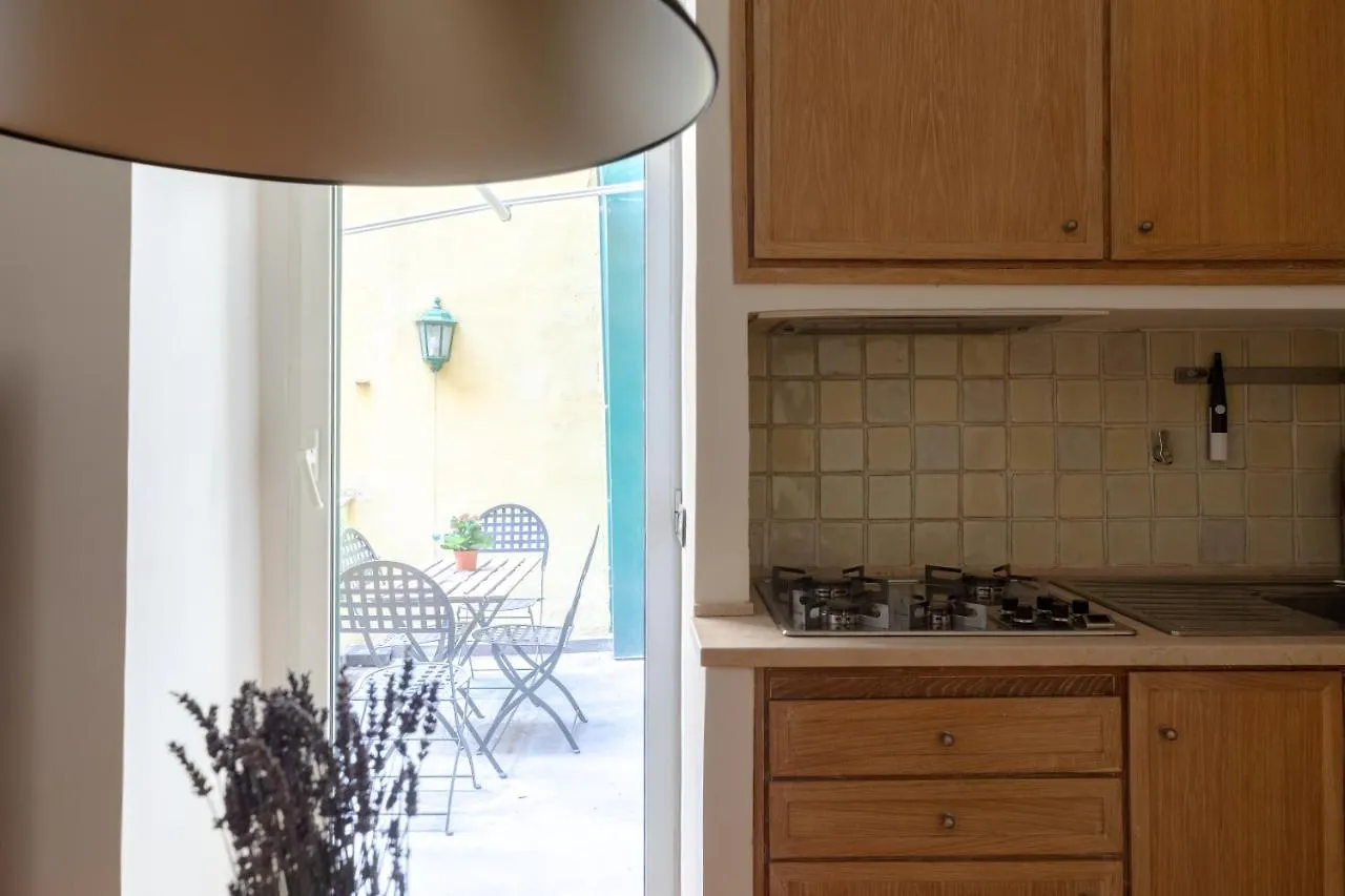 Cozy Apartment With Private Garden At Spanishsteps Rome Italy