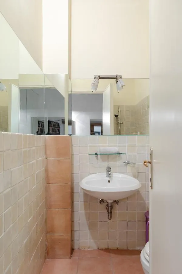 Cozy Apartment With Private Garden At Spanishsteps Rome Italy