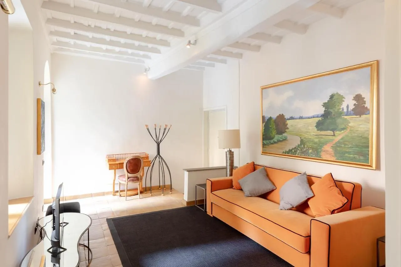Cozy Apartment With Private Garden At Spanishsteps Rome Italy