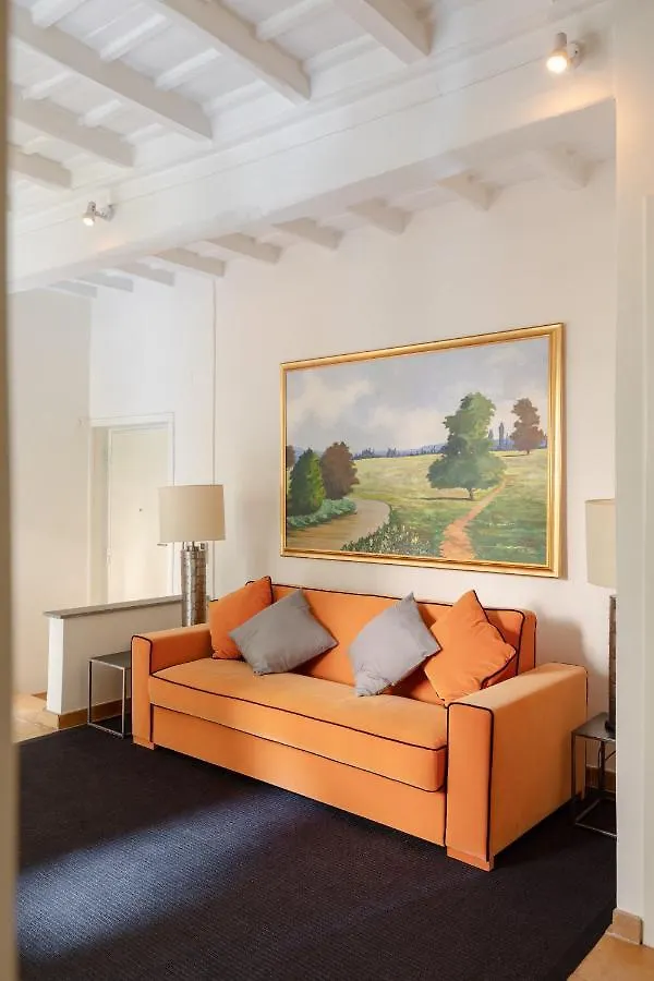Cozy Apartment With Private Garden At Spanishsteps Rome