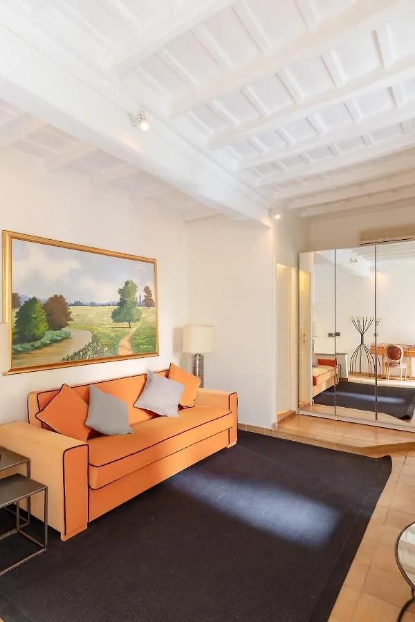 Cozy Apartment With Private Garden At Spanishsteps Rome